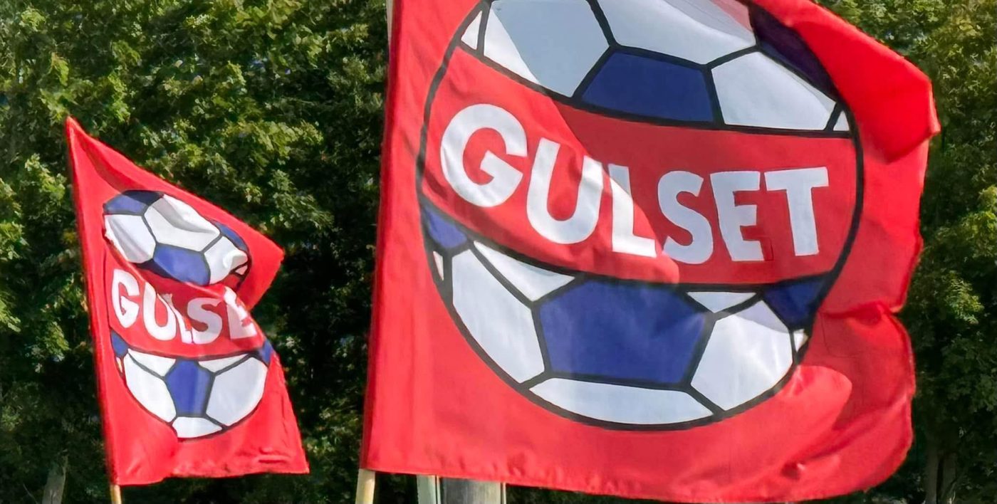 Gulset-flagg på sidelinjen